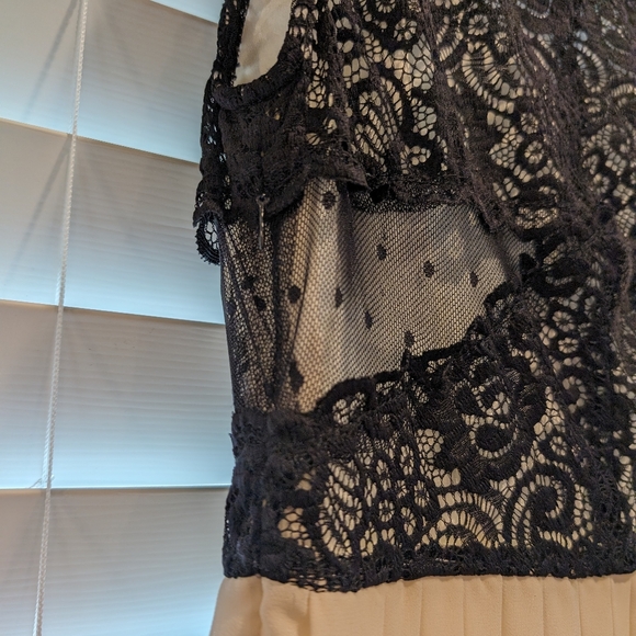 Vintage Lacey Dress - Picture 6 of 8